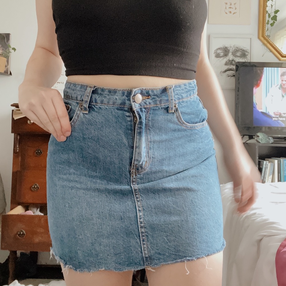 denim mini skirt - Picture 2 of 4